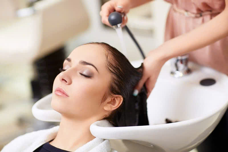 Cần thợ gội đầu làm trong Vinhome Bình Thạnh 
