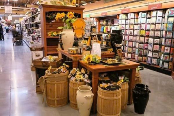 Cửa hàng mới khai trương!!! Cần gấp NV KHO, PHỤ KHO, BÁN HÀNG