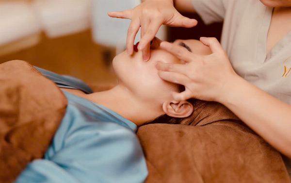Spa Thiên Ý Kim tuyển KTV trị liệu Spa làm tại Thủ Đức 