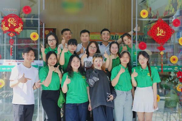 Cần gấp nam nữ bán hàng tại showroom đi làm ngay 