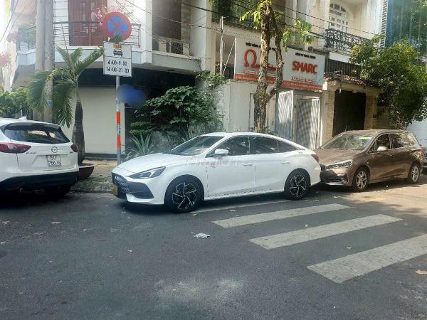 Tuyển tài xế chạy xe công nghệ, ăn chia 50/50, ngày làm ngày nghỉ