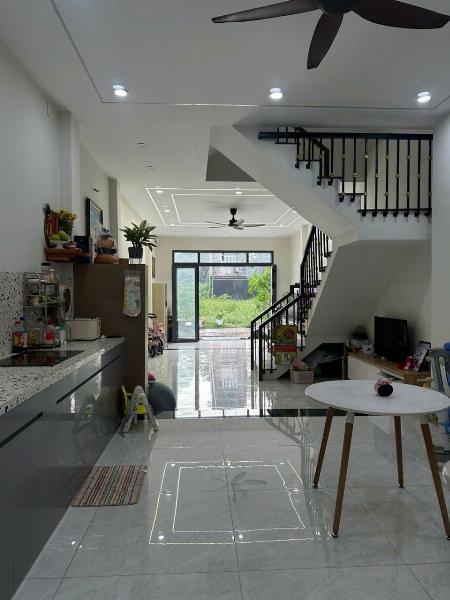 Bán nhà 1 trệt 1 lầu 152.9m2 Phạm Thế Hiển P7 Q8 nhà mới ở ngay