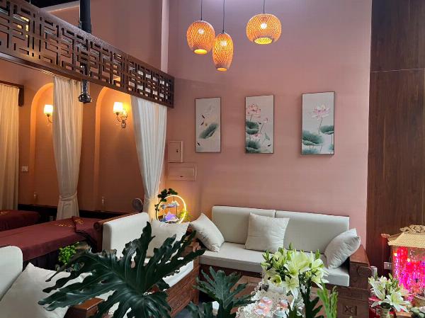 Cho thuê / share 1 góc làm NAIL full tiện ích trong Spa khu Phúc Lợi HN