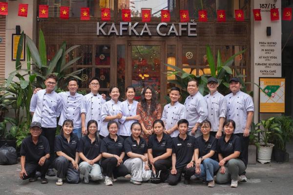 NHÀ HÀNG CHAY BY PREM Tuyển phục vụ Toàn thời gian - Làm việc bán thời gian ở Q1