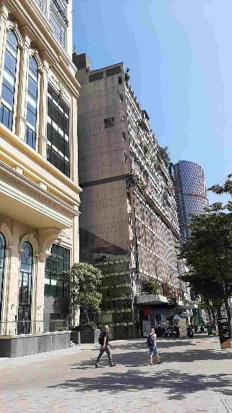 Bán căn hộ 12 Võ Văn Kiệt Q1 ngay trung tâm thành phố DT 71m2 