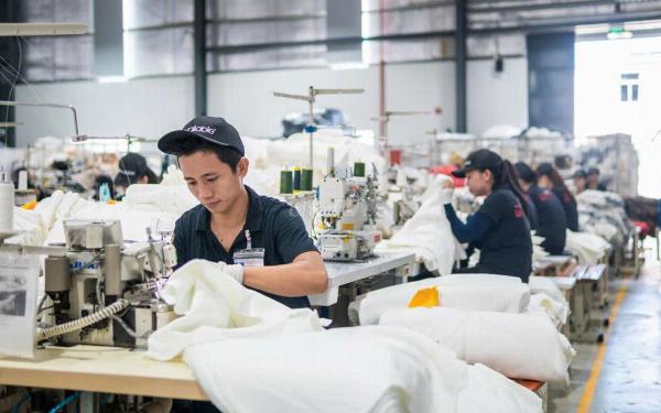 Tuyển 30 thợ may có tay nghề làm tại Vĩnh Lộc chuyên hàng thời trang