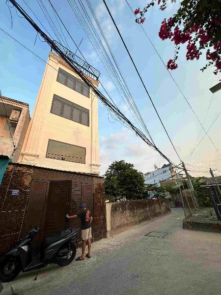 Bán nhà xây mới trang bị full nội thất 100% vào ở ngay, gần Tô Ký Q12 