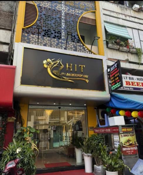 HIT SPA tuyển KTV massage, gội đầu, ráy tai Barber Shop 