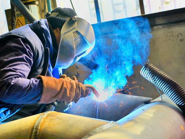 Cần tuyển thợ hàn CO2, hàn điện hoặc hàn Mig làm tại Bình Tân