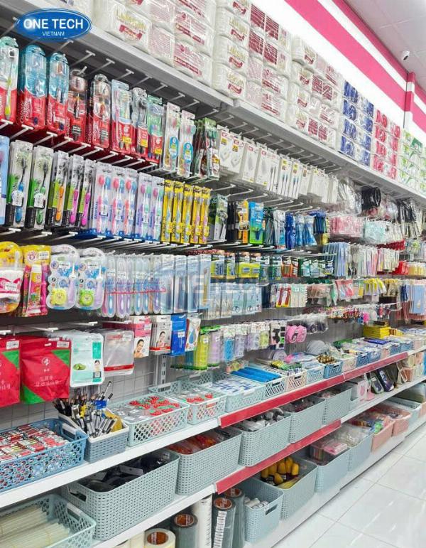 Cửa hàng đồng giá vừa khai trương cần 1 số bạn bán hàng, tạp vụ 