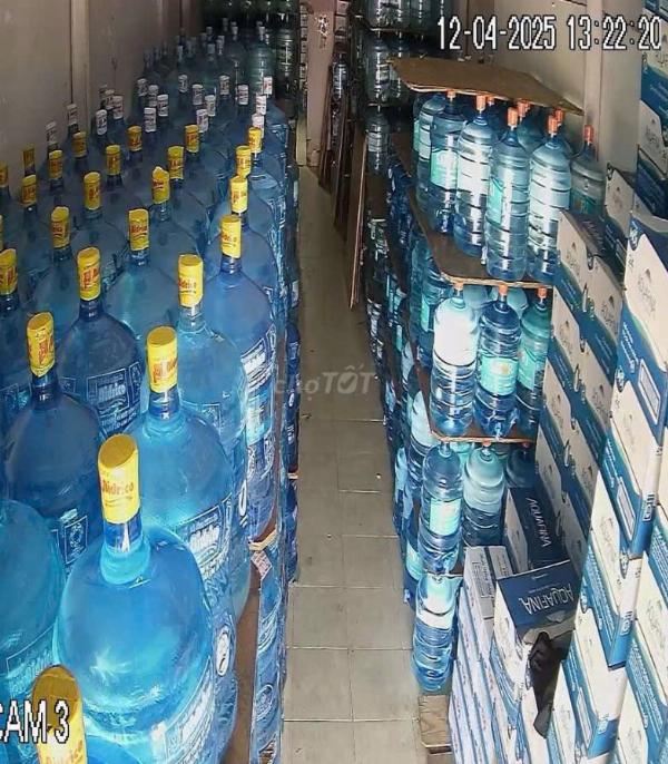 Tuyển NV giao hàng bằng xe máy giao nước suối làm ở khu vực HCM 