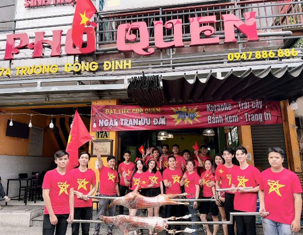 DÊ QUAY PHỐ QUEN Tuyển 5 phụ bếp trẻ BAO Ở LẠI 