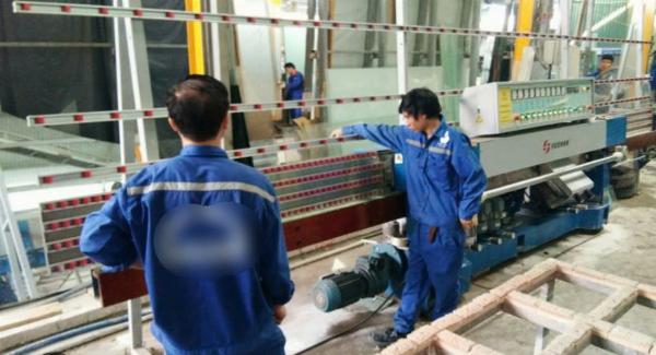 Cty Long Giang chuyên kính xây dựng tuyển Nam công nhân sản xuất 