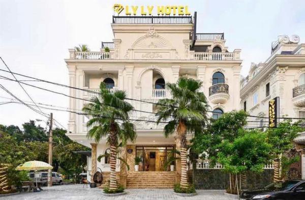 LY LY HOTEL tuyển lễ tân Nữ ca ngày làm tại Q6 & Bình Tân 