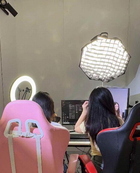 Tuyển Idol Tiktok Nữ biết tiếng Anh cơ bản ngoại hình ưa nhìn 