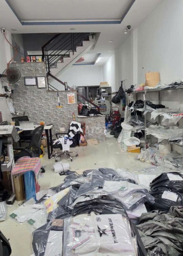 Tuyển nhân viên đứng máy in áo có kinh nghiệm