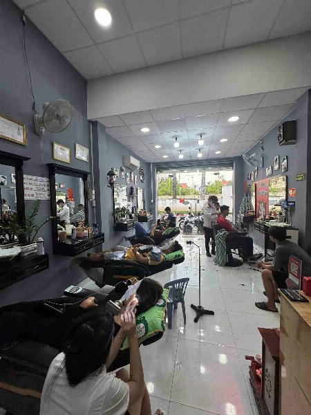 BARBER SHOP MINH ANH tuyển 2 thợ ĐI LÀM NGAY 