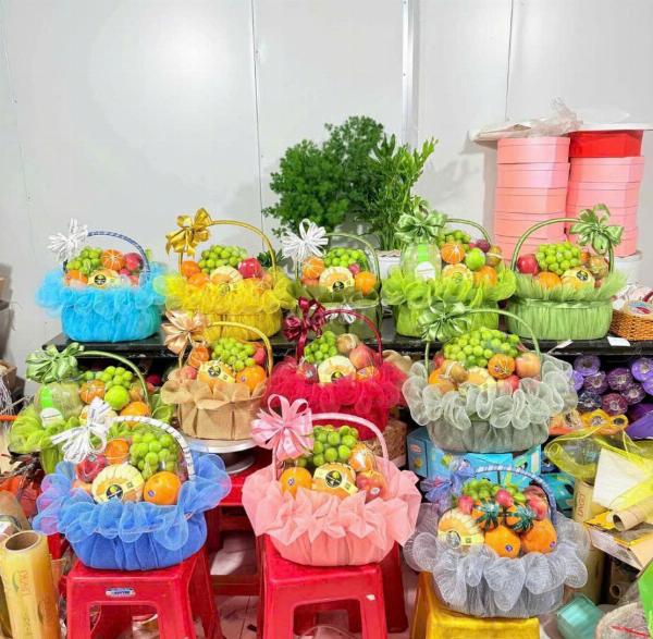 Tuyển Nữ sale chốt đơn, soạn hàng trái cây + bao ăn ở