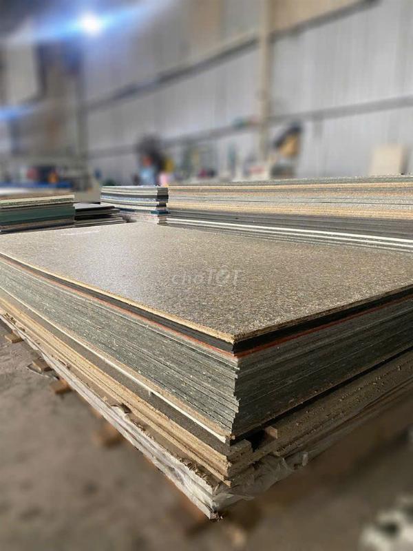 Tuyển NAM LĐPT sản xuất ván ép nhựa làm tại Vĩnh Cửu Đồng Nai 