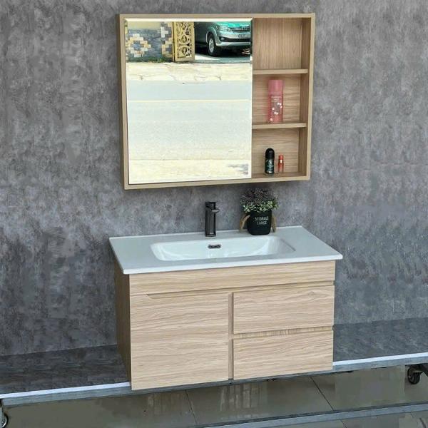 Cty Trường Phát tuyển NV Đóng gói tủ nhựa pvc nhà tắm ở Dĩ An 