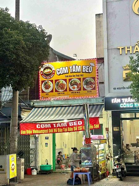 Tuyển Nam phụ quán cơm tấm ở Tân Phú