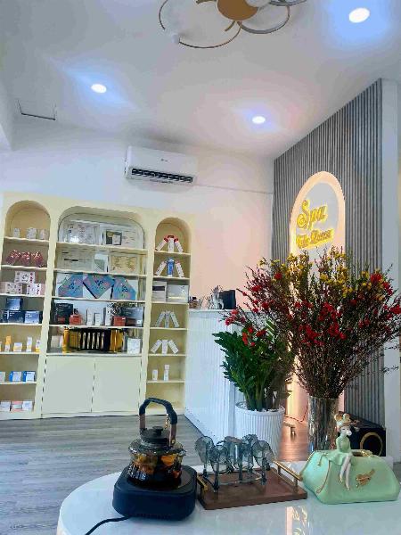 THE QUEEN SPA tuyển KTV có kinh nghiệm 