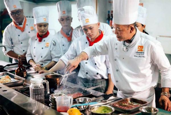 Tuyển Nam đầu bếp ưu tiên nấu được vị Bắc làm tại Q9 Thủ Đức