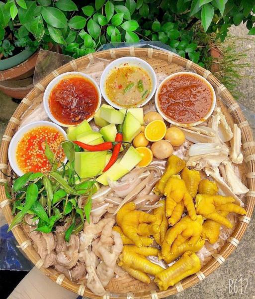 Tuyển Nữ nhân viên bán chân gà tại các chi nhánh Thủ Đức 