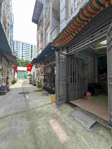 Cần bán nhà 1 trệt 2 lầu đường số 44 Trương Đình Hội P16 Q8