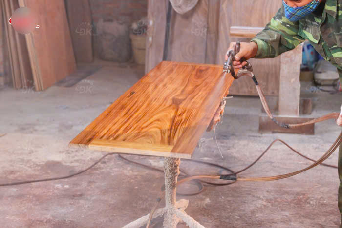 Tuyển thợ xịn sơn PU làm tại Đồng Nai