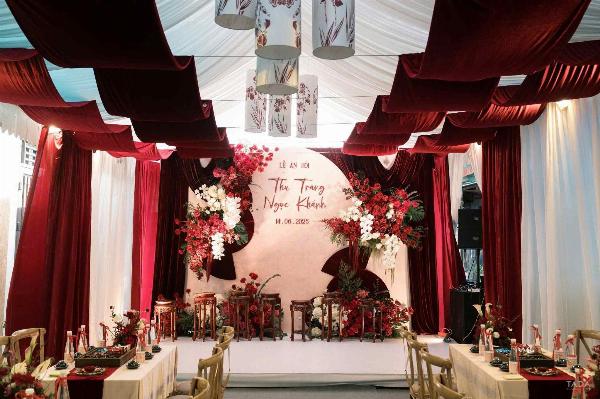 Tuyển NV phụ lắp phông rạp đám cưới tại Tây Hồ - HN BAO ĂN Ở