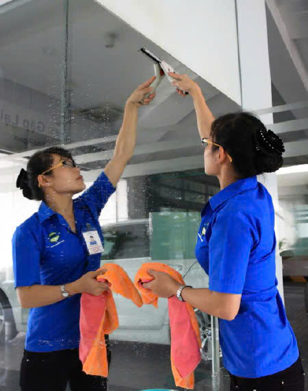 CÔNG TY HOÀNG VIỆT SG tuyển gấp nam nữ tạp vụ xưởng may 